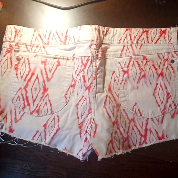 Mudd Shorts - Picture 4 of 4